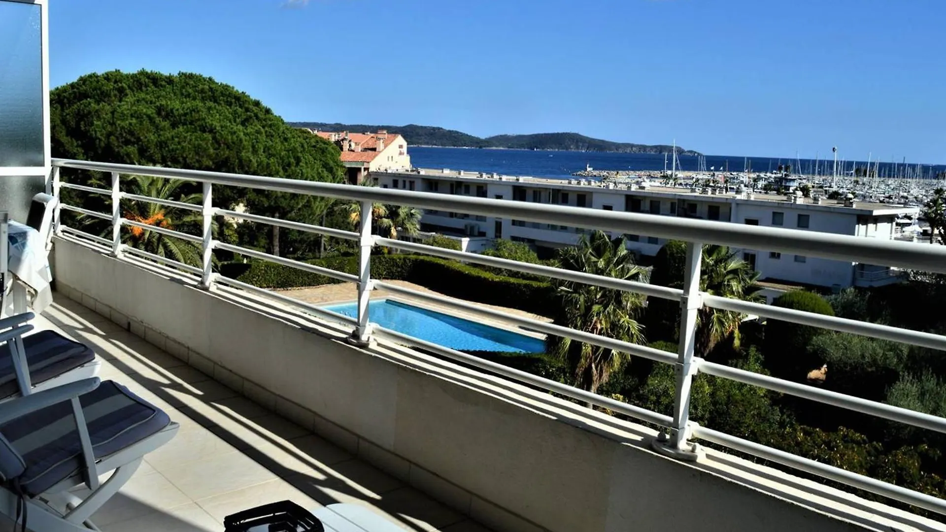 Appartement 3 Pieces Avec Piscine Et Clim A 1 Min Plage - Fr-1-226B-115 Cavalaire-sur-Mer France
