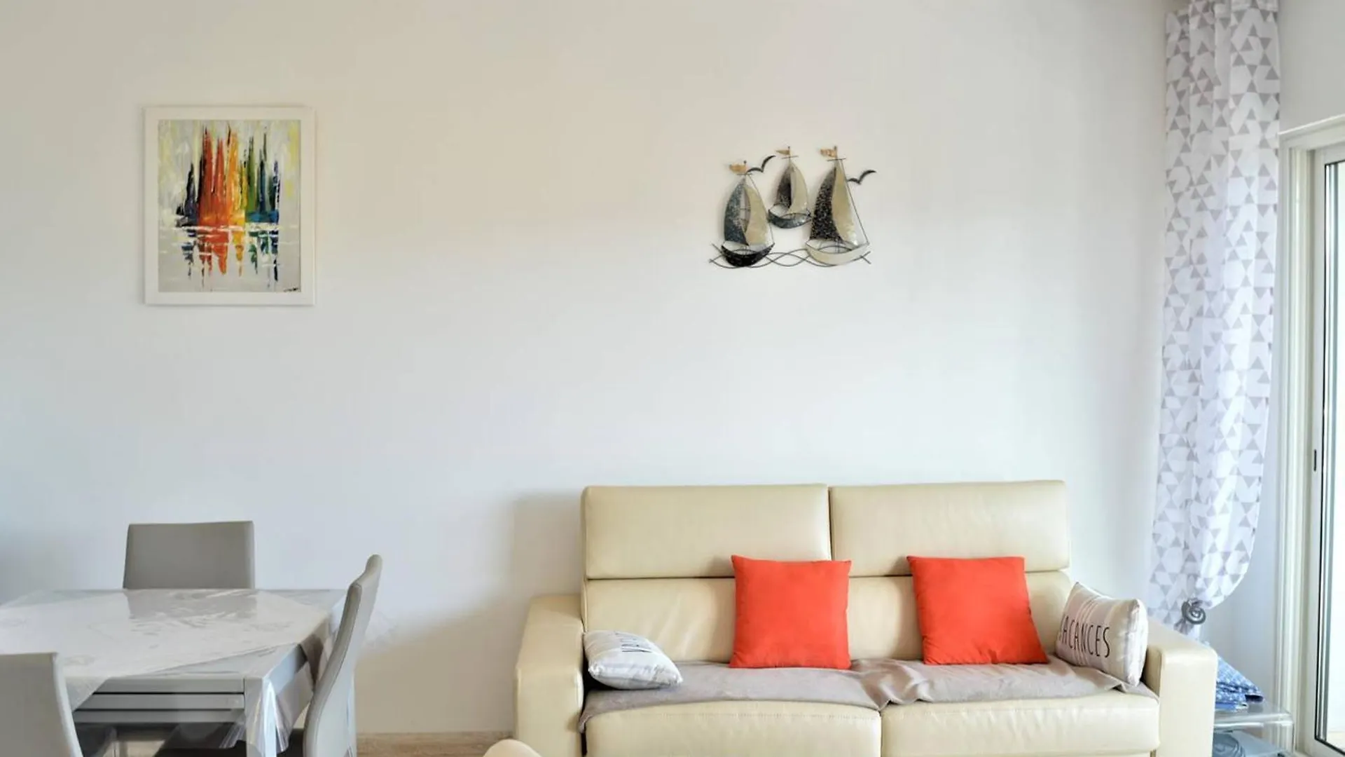 Appartement 3 Pieces Avec Piscine Et Clim A 1 Min Plage - Fr-1-226B-115 Cavalaire-sur-Mer 0*,  France