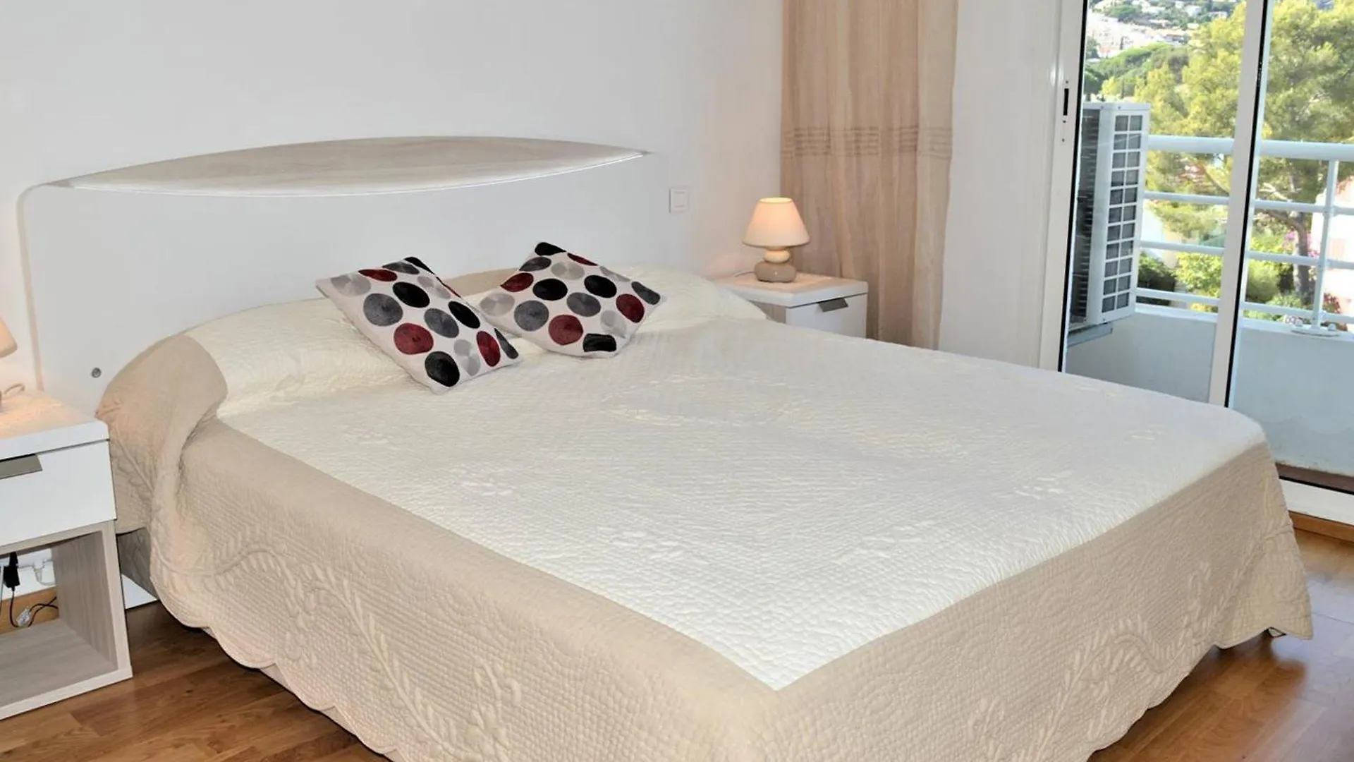 Appartement 3 Pieces Avec Piscine Et Clim A 1 Min Plage - Fr-1-226B-115 Cavalaire-sur-Mer Apartment